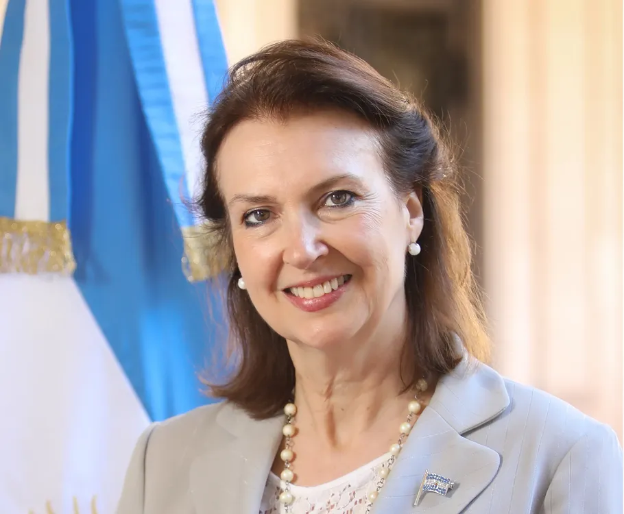 Canciller_Diana_Elena_Mondino_en_Deciembre_2023_-_1_(cropped)